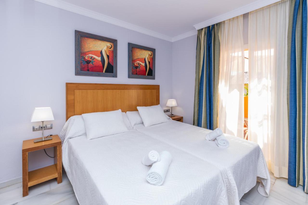 2 Habs Buena Terraza Con Bbq - Wifi, Piscina Lejlighed Mijas Eksteriør billede