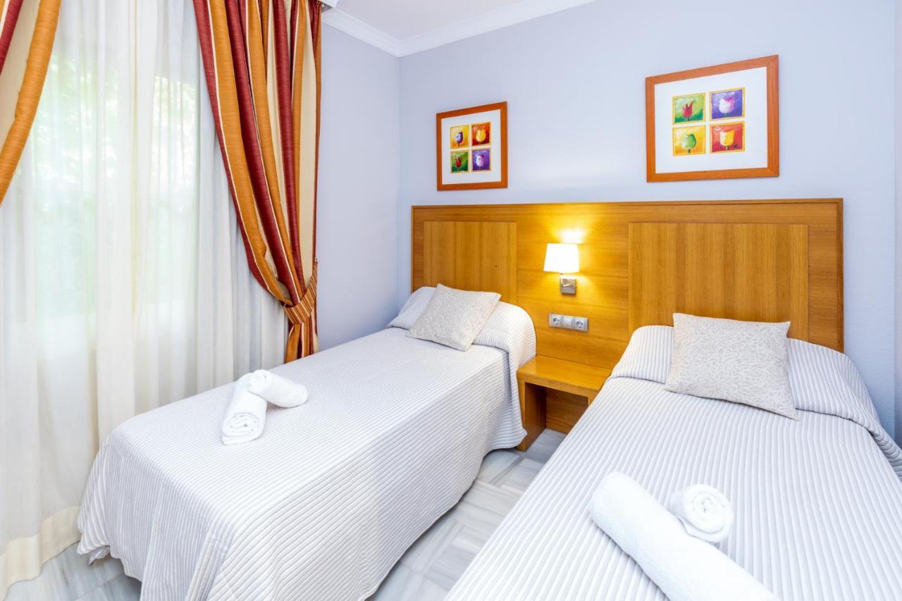 2 Habs Buena Terraza Con Bbq - Wifi, Piscina Lejlighed Mijas Eksteriør billede