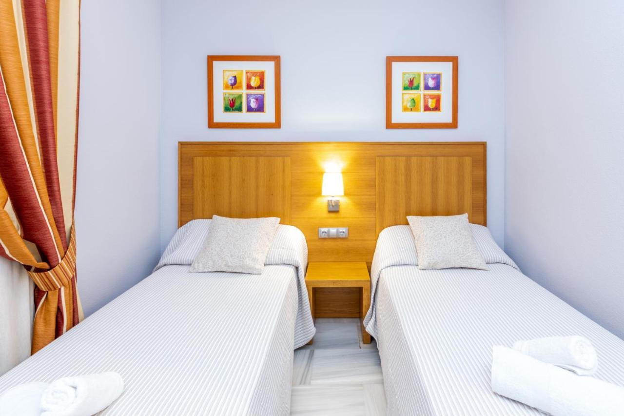2 Habs Buena Terraza Con Bbq - Wifi, Piscina Lejlighed Mijas Eksteriør billede
